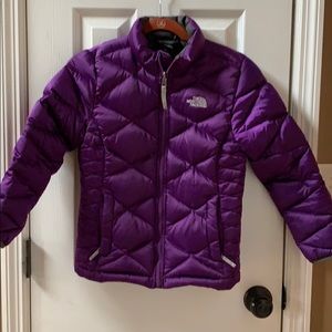 Girls North Face puffer coat size M(10-12)